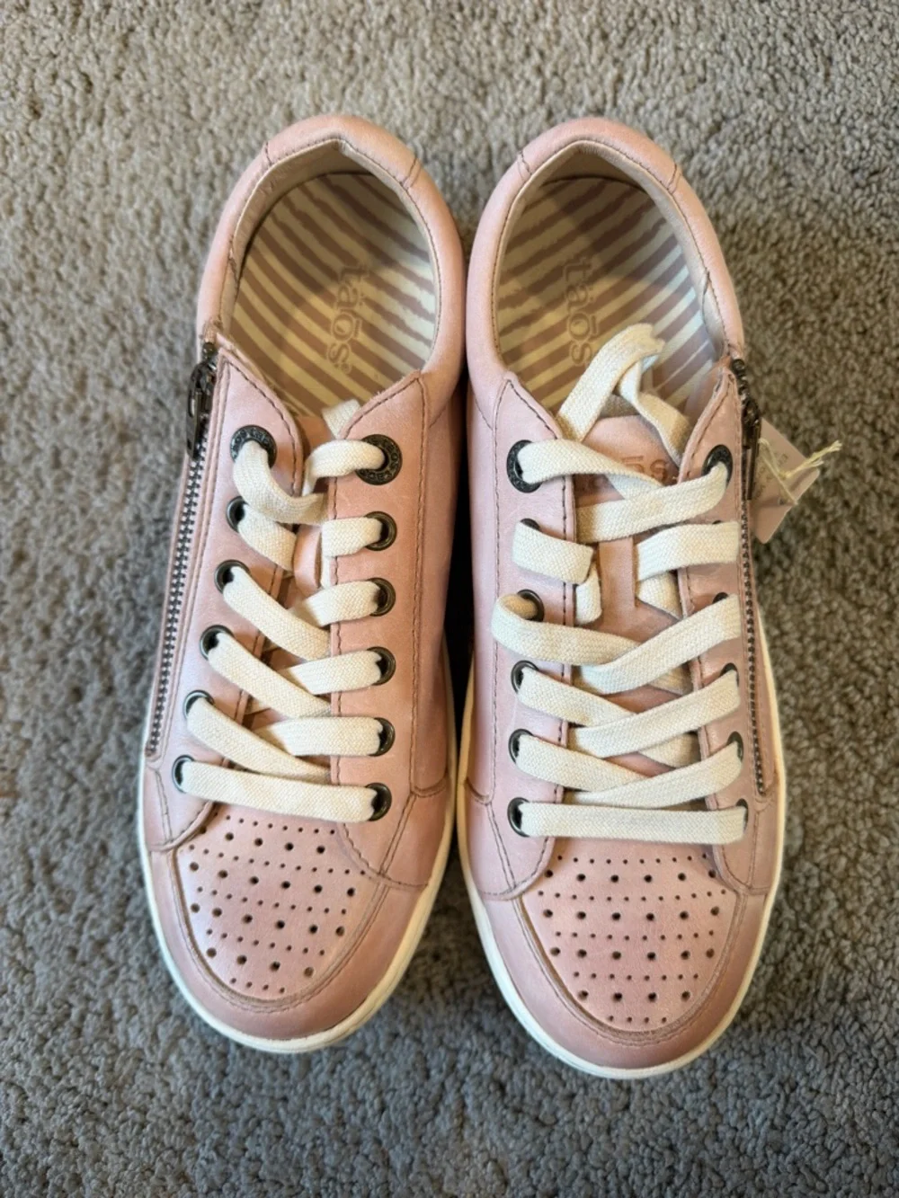 TAOS Blush Pink Leather Zipster Sneakers NWT Zip On - Picture 5 of 7